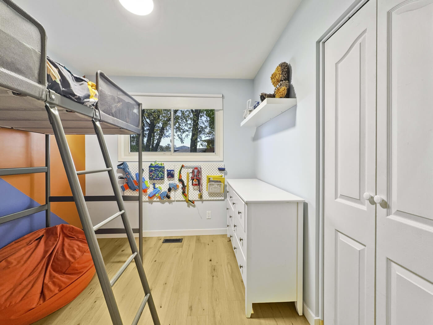 18 FRONTENAC Avenue-13 (1)