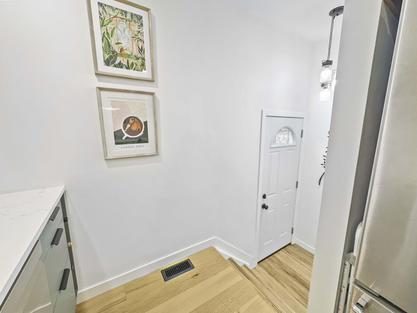 18 FRONTENAC Avenue-16 (1)