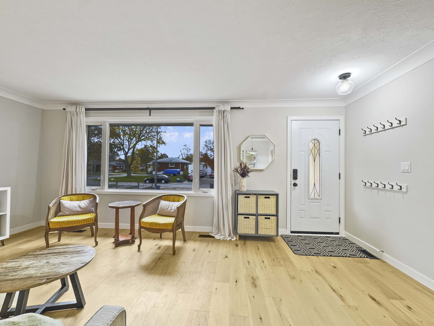 18 FRONTENAC Avenue-20 (1)