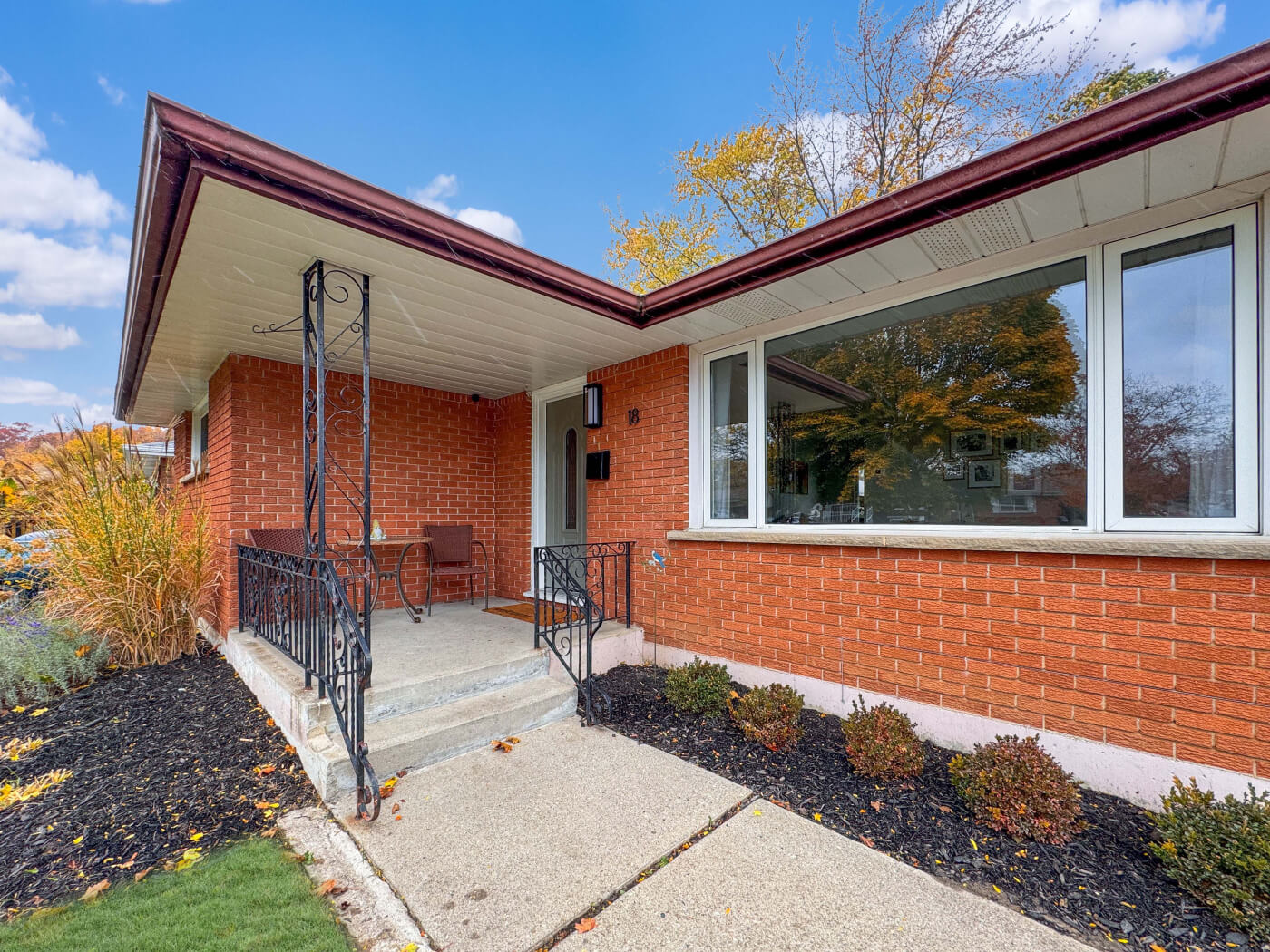 18 FRONTENAC Avenue-8 (1)