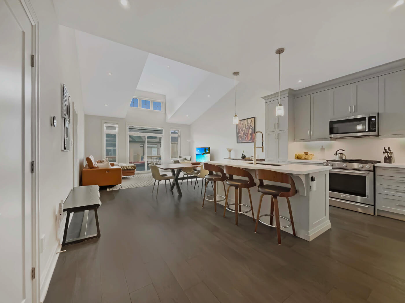 7 KARNER BLUE Lane img--7 (1)