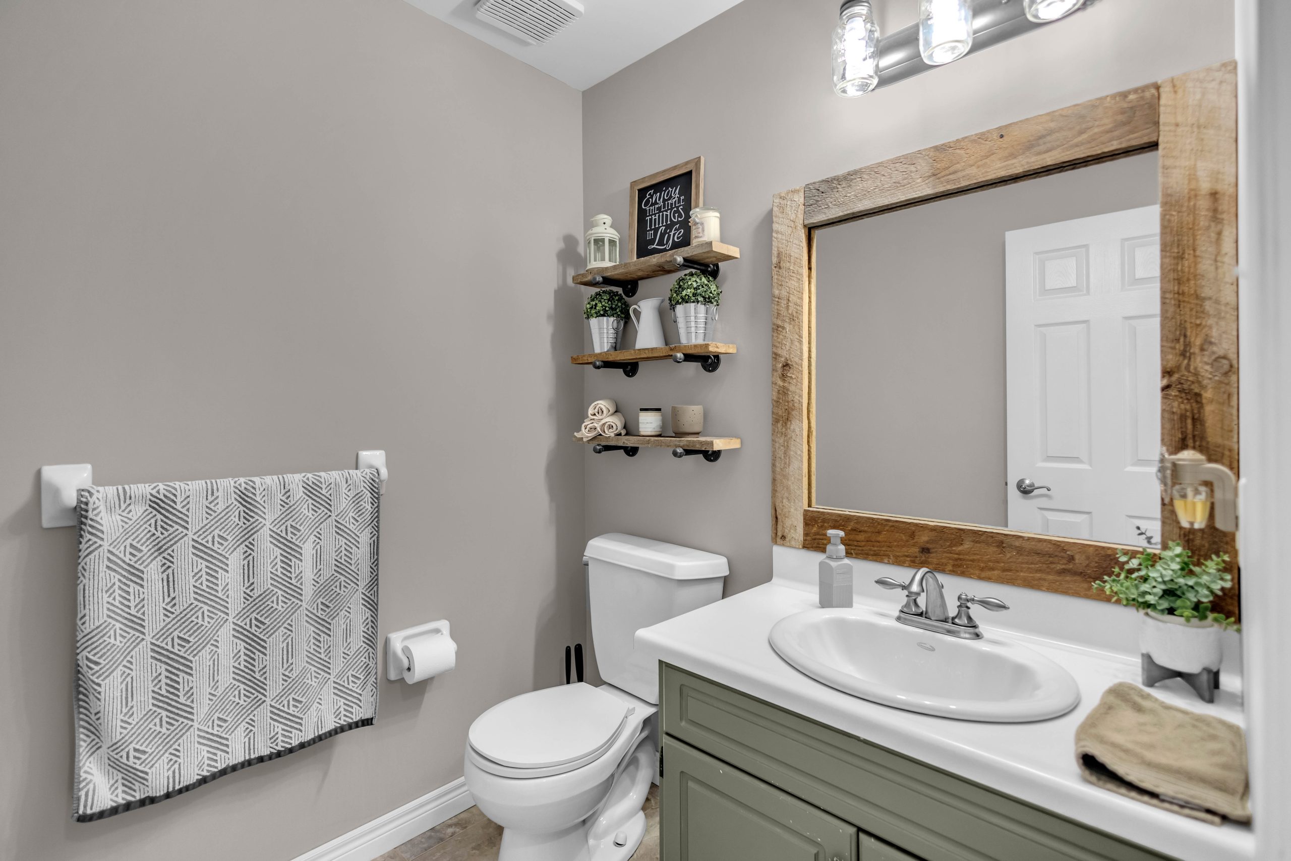 13 Morgan Ct-16