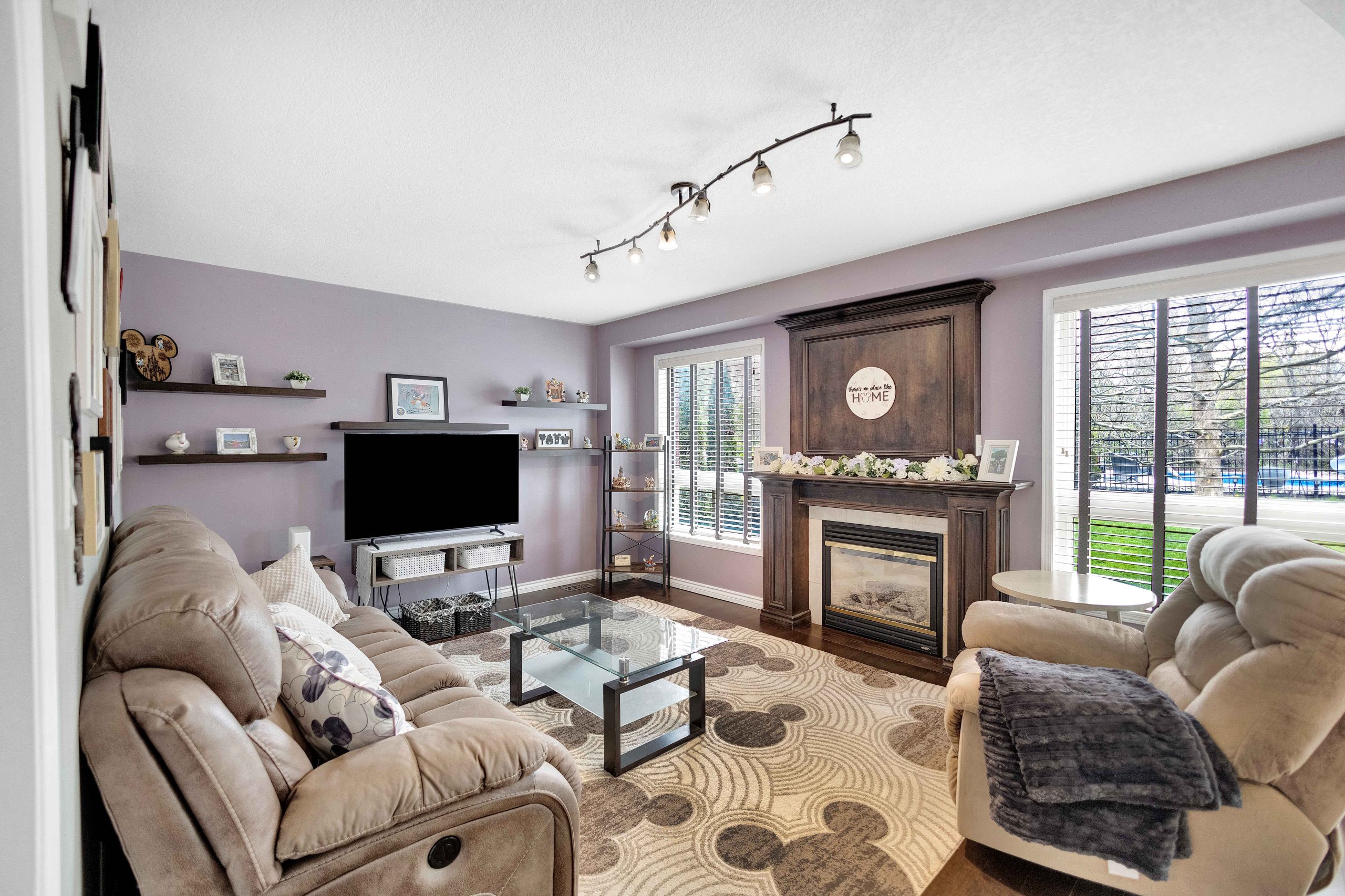 189 Hunter Way-8