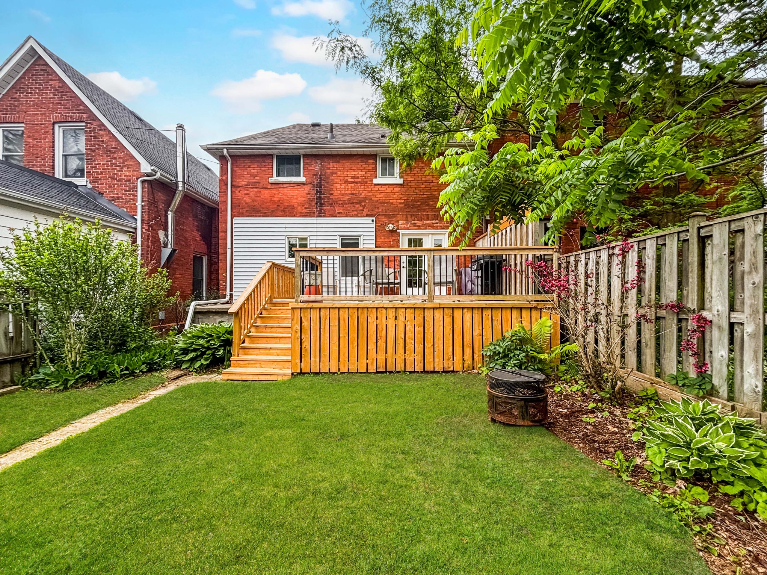 575GeorgeExterior_010