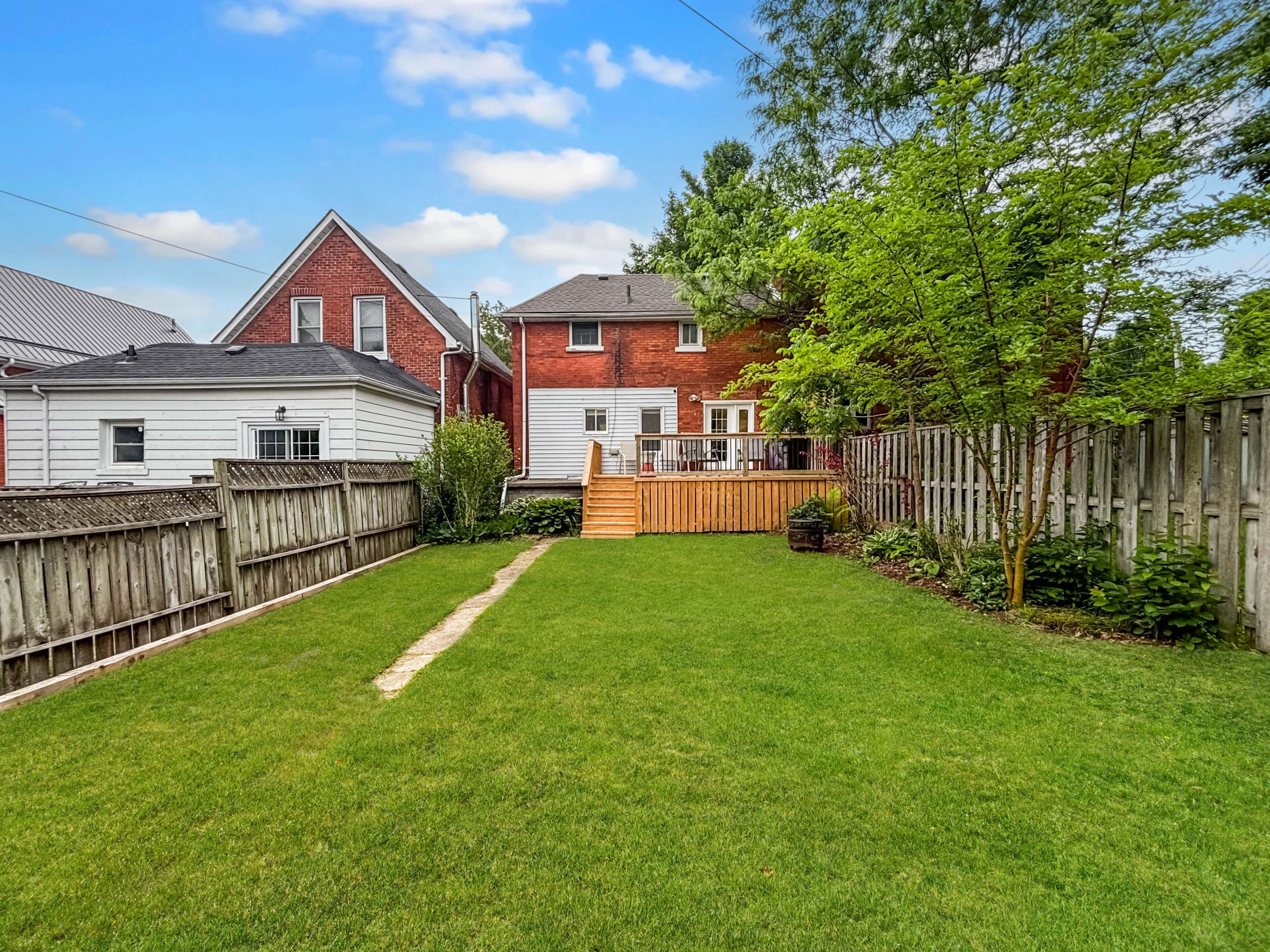 575GeorgeExterior_012