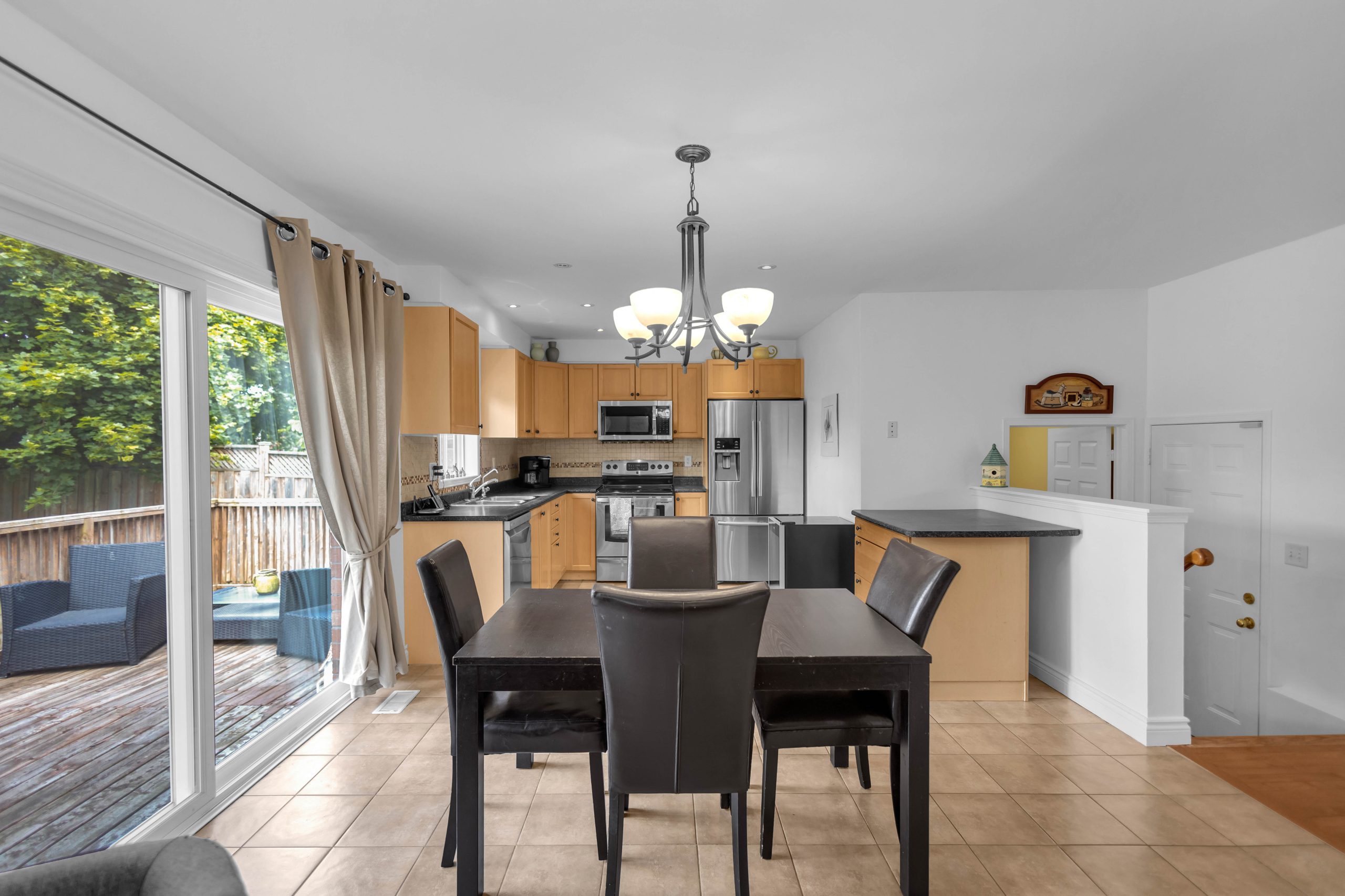 124 Blackburn Dr-13