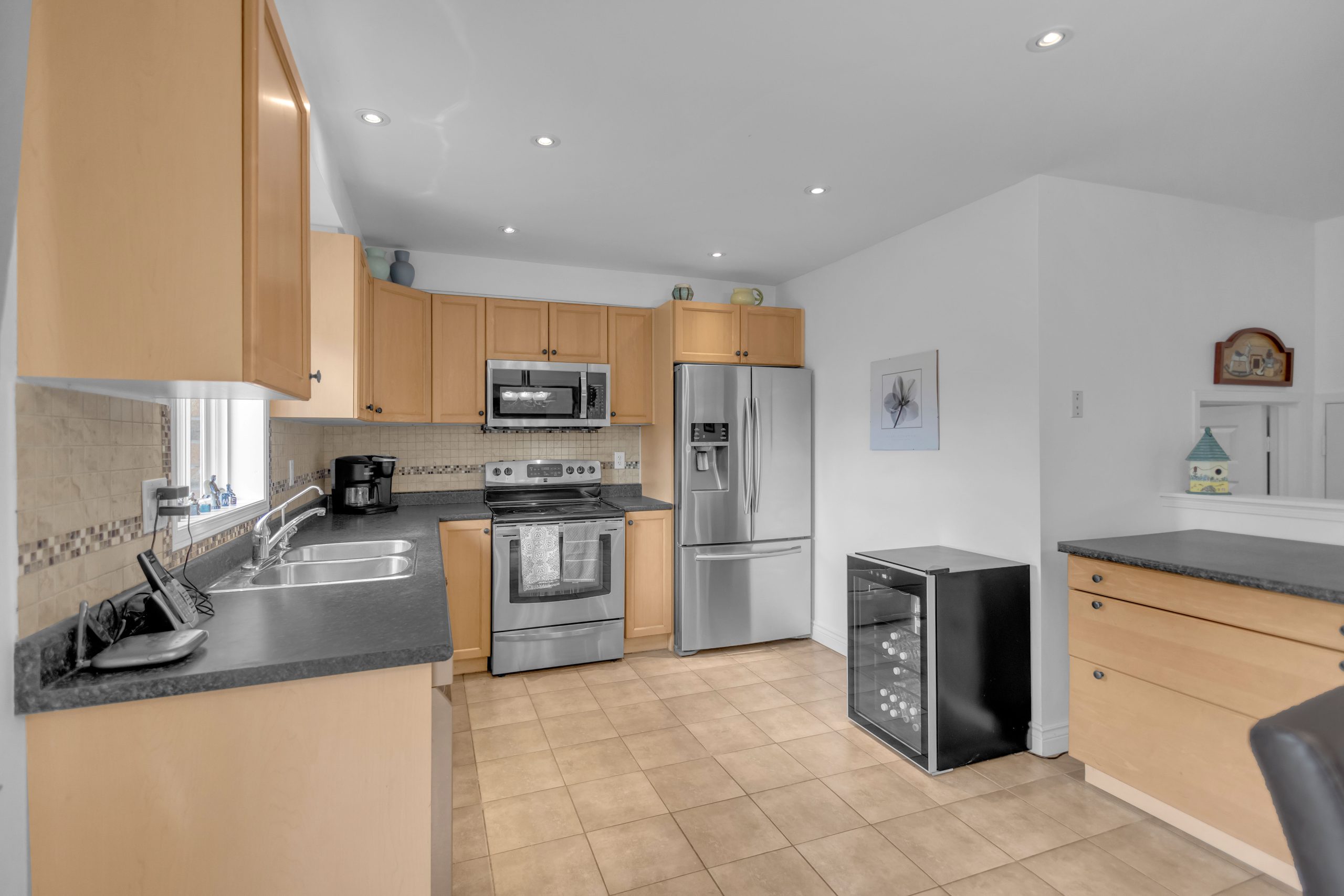 124 Blackburn Dr-16
