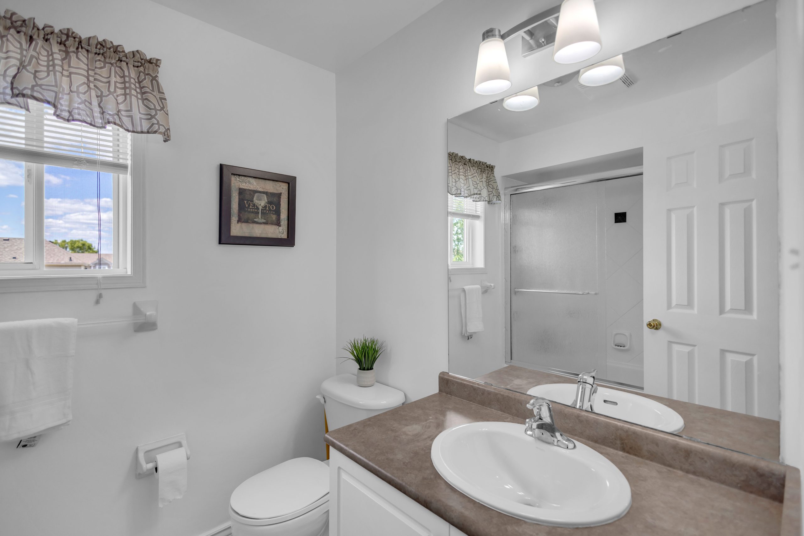 124 Blackburn Dr-31