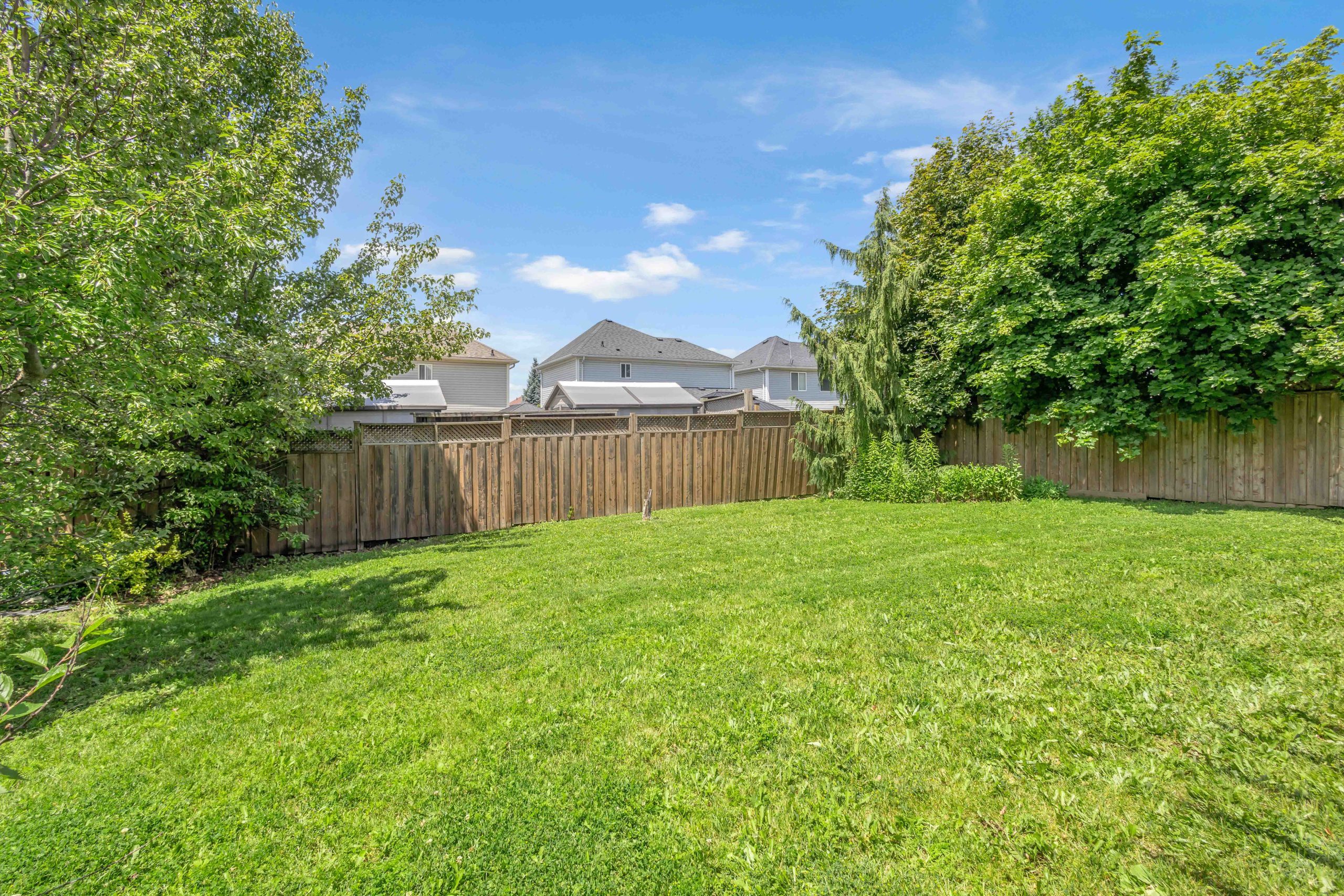 124 Blackburn Dr-43