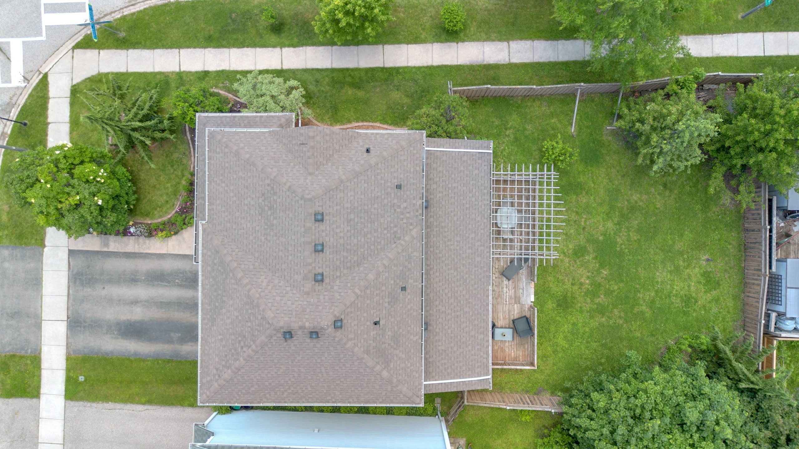 124 Blackburn Dr-44