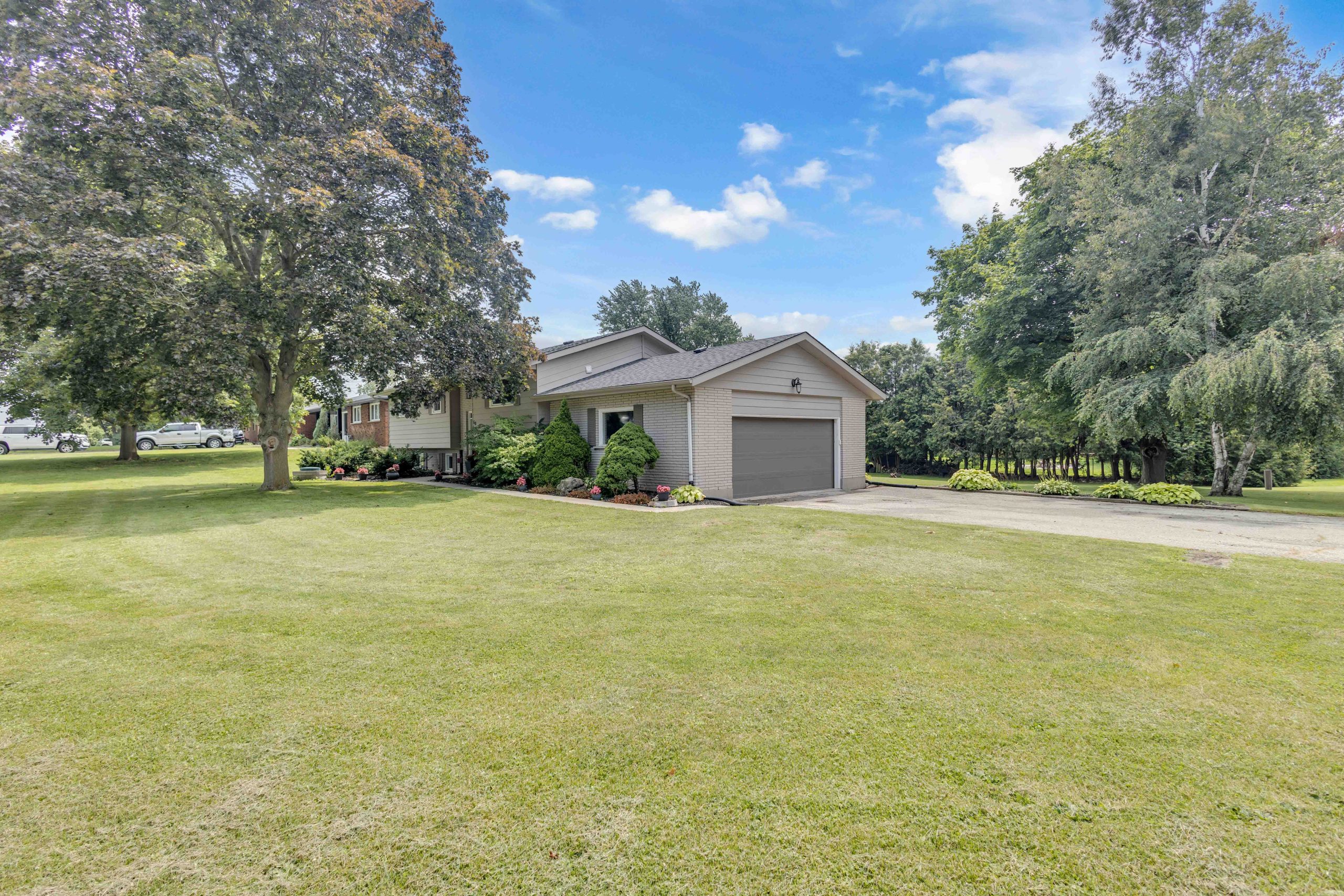 60 Brown Ave-1