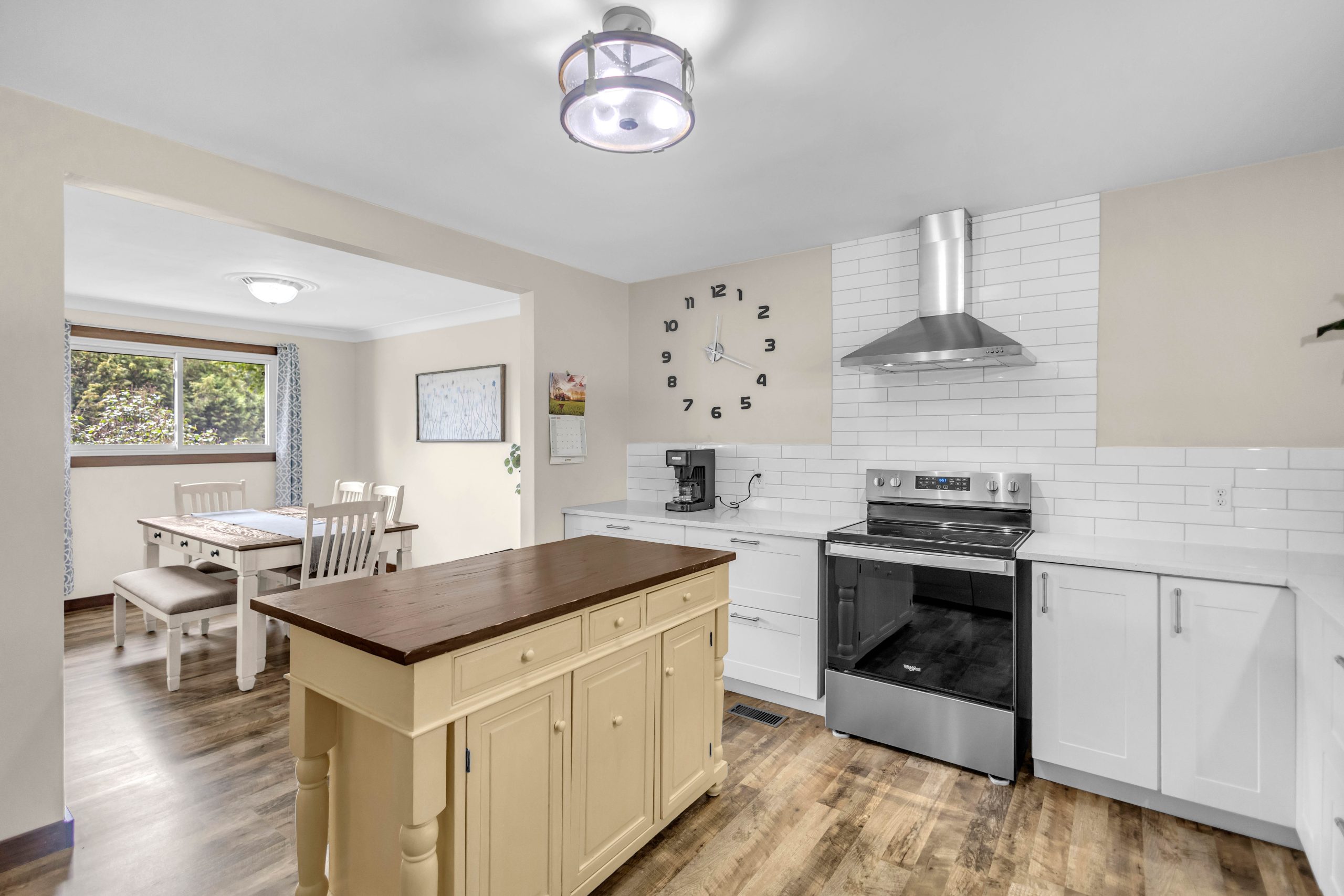 60 Brown Ave-11