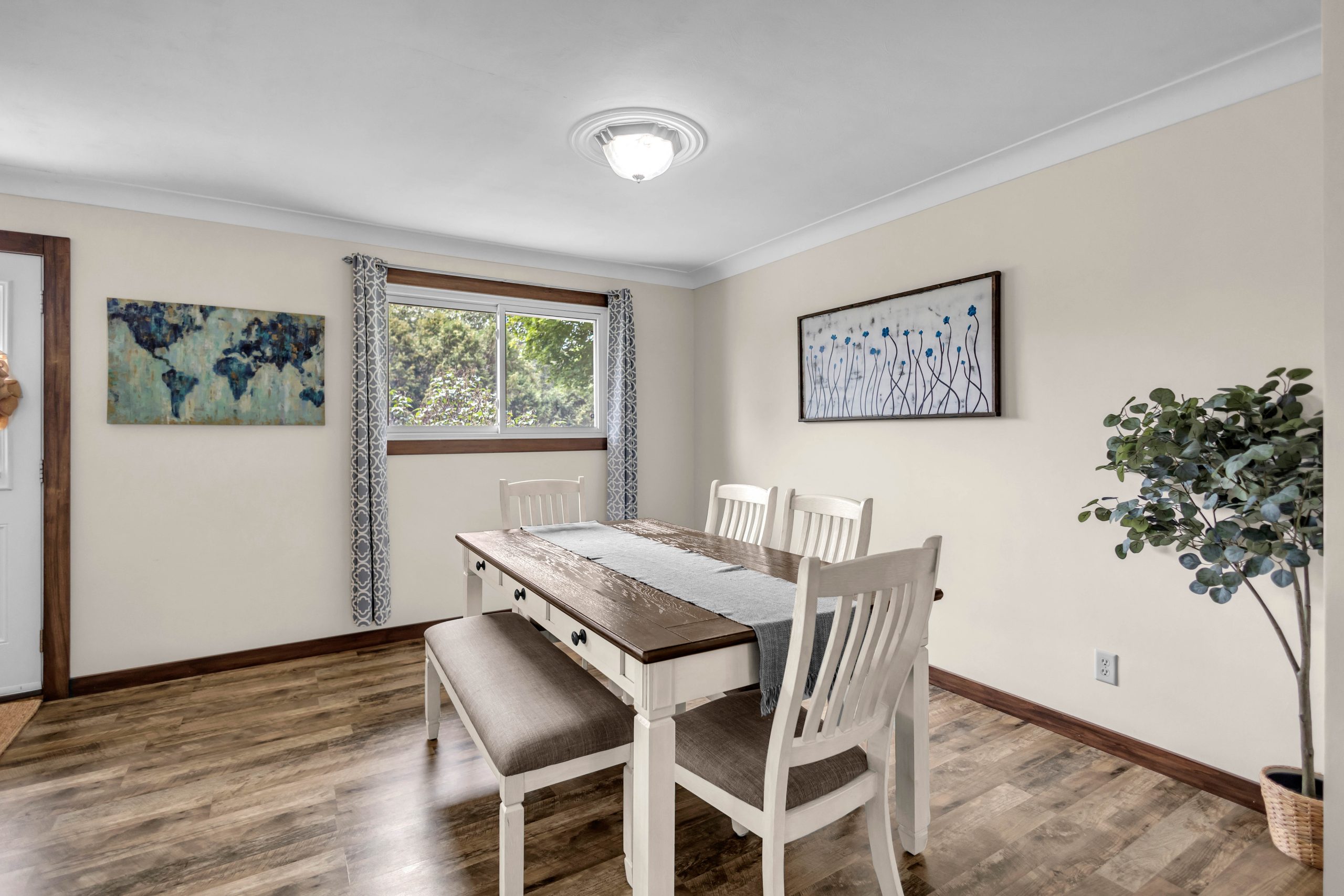 60 Brown Ave-12