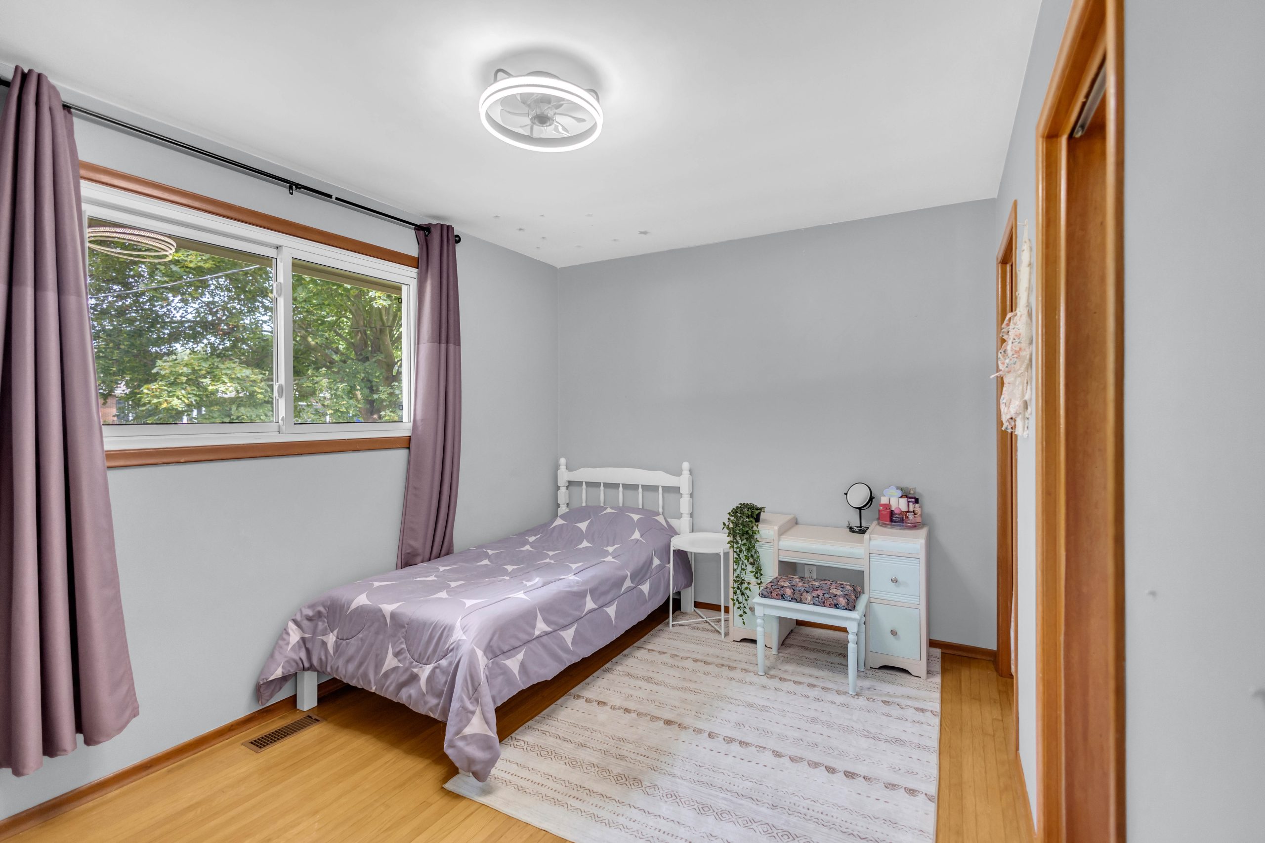 60 Brown Ave-21
