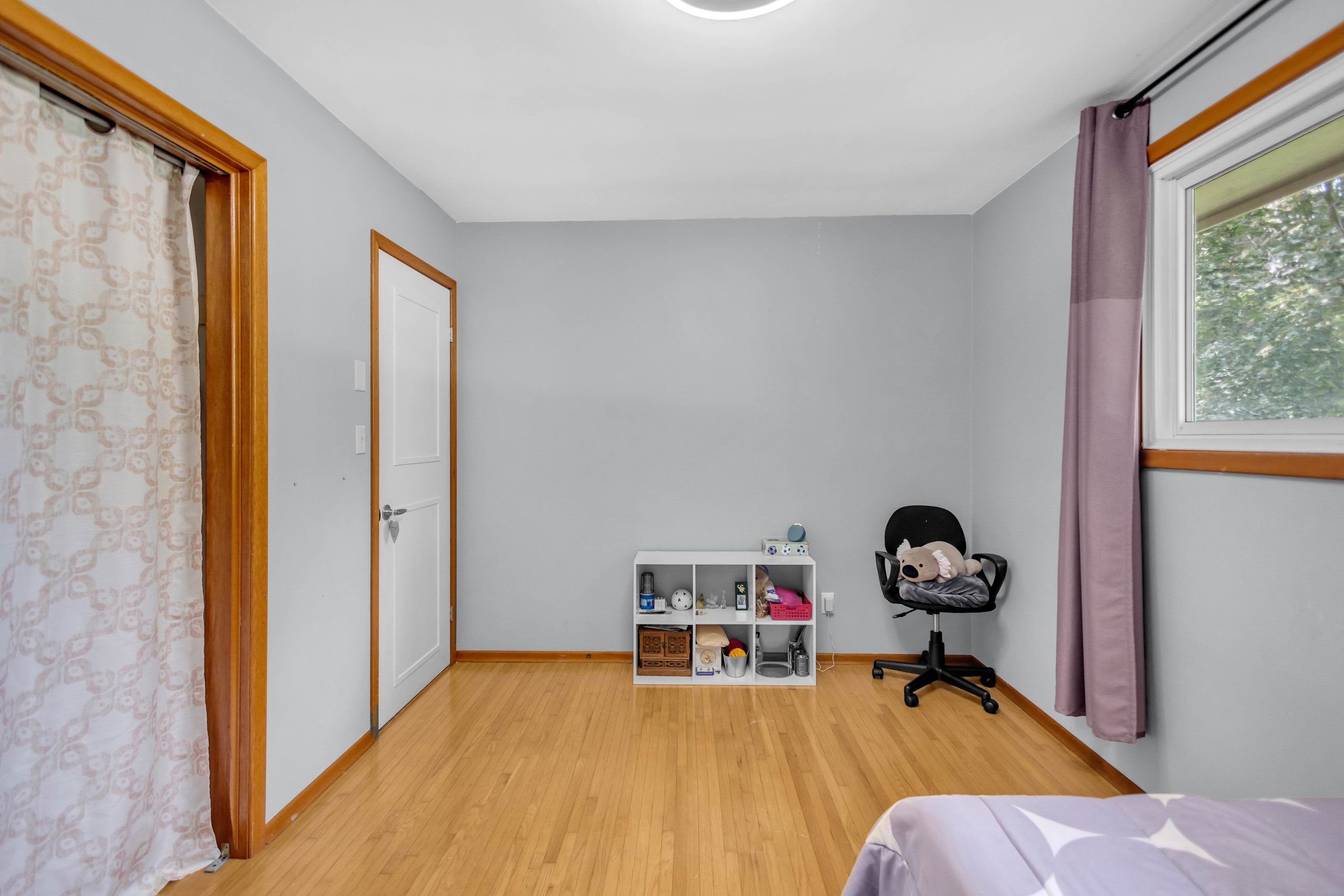 60 Brown Ave-24