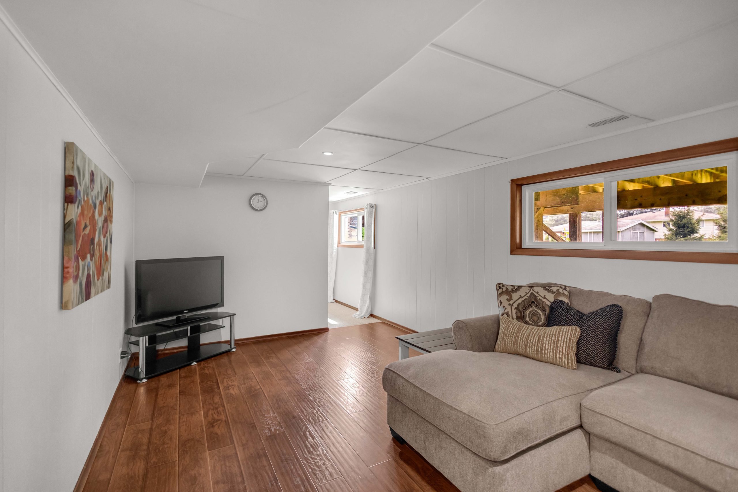 60 Brown Ave-26