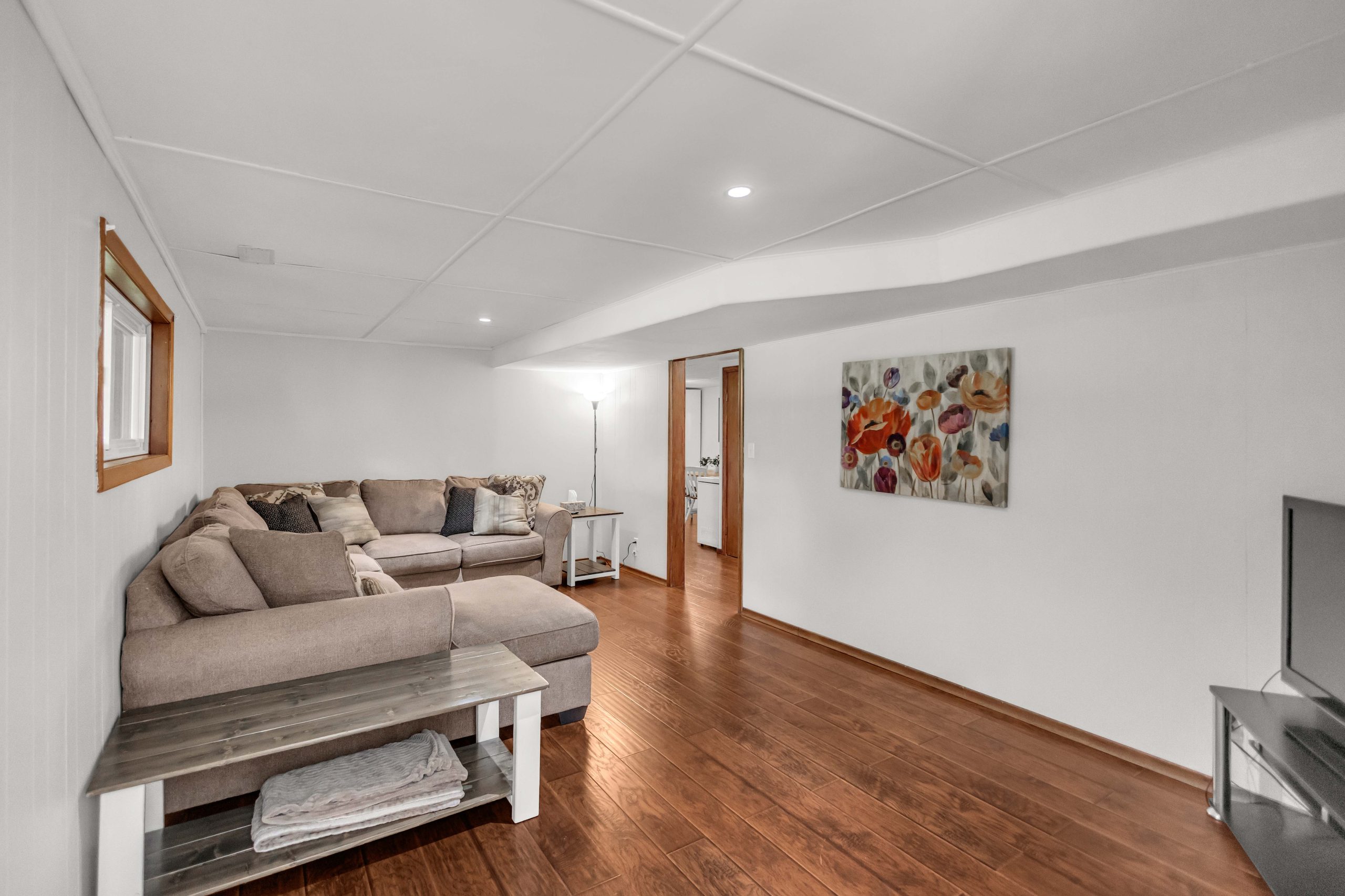 60 Brown Ave-27