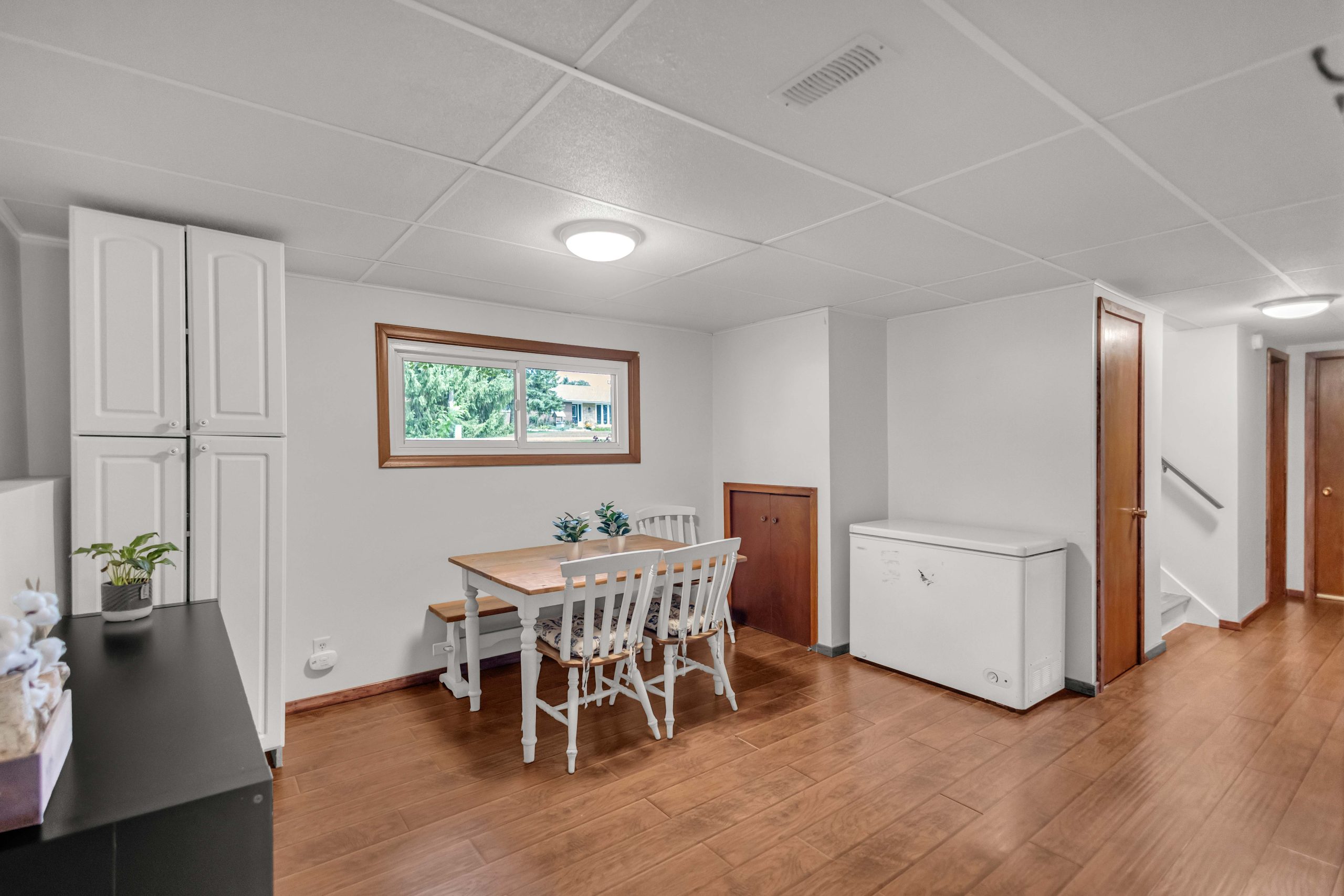 60 Brown Ave-32