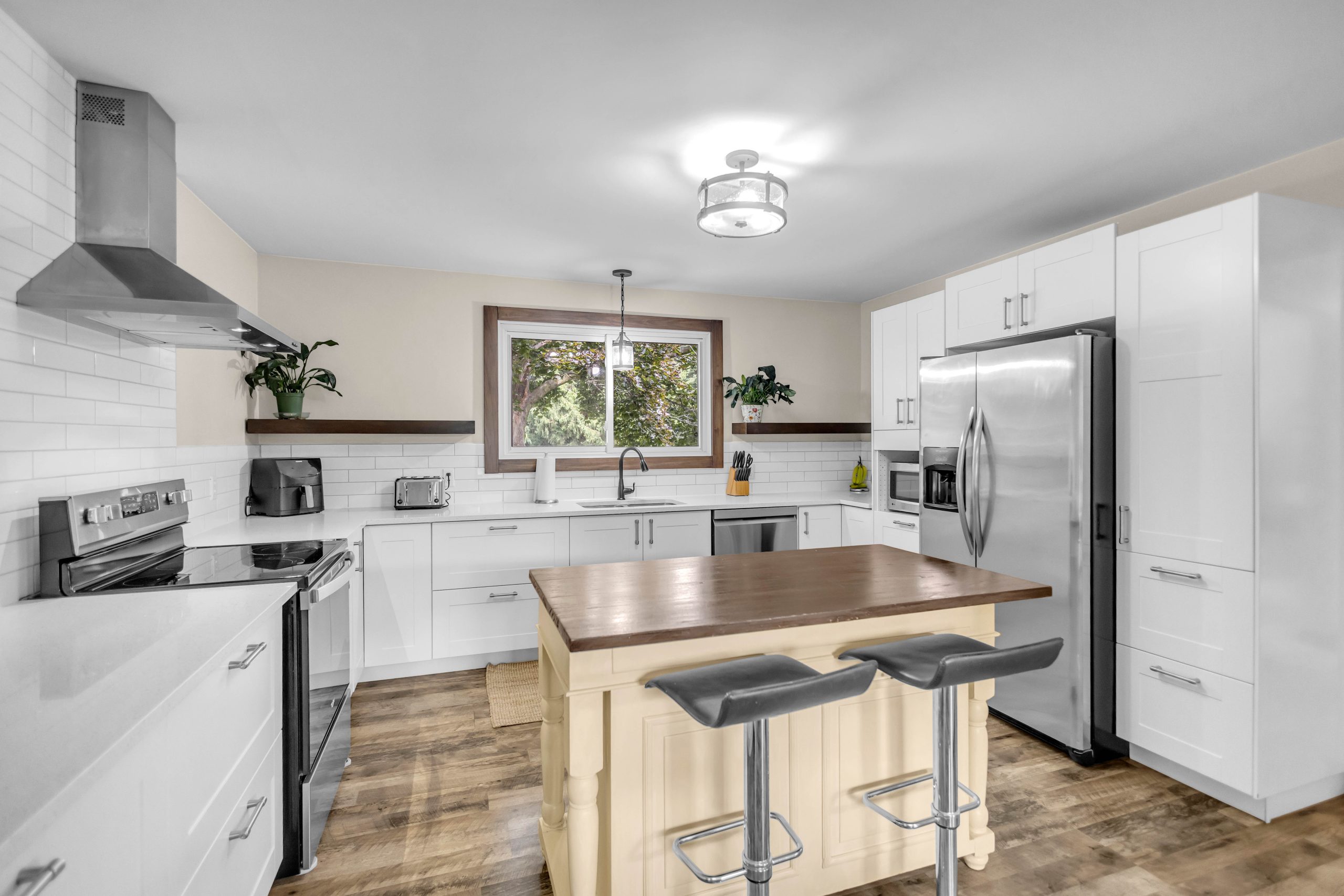 60 Brown Ave-9