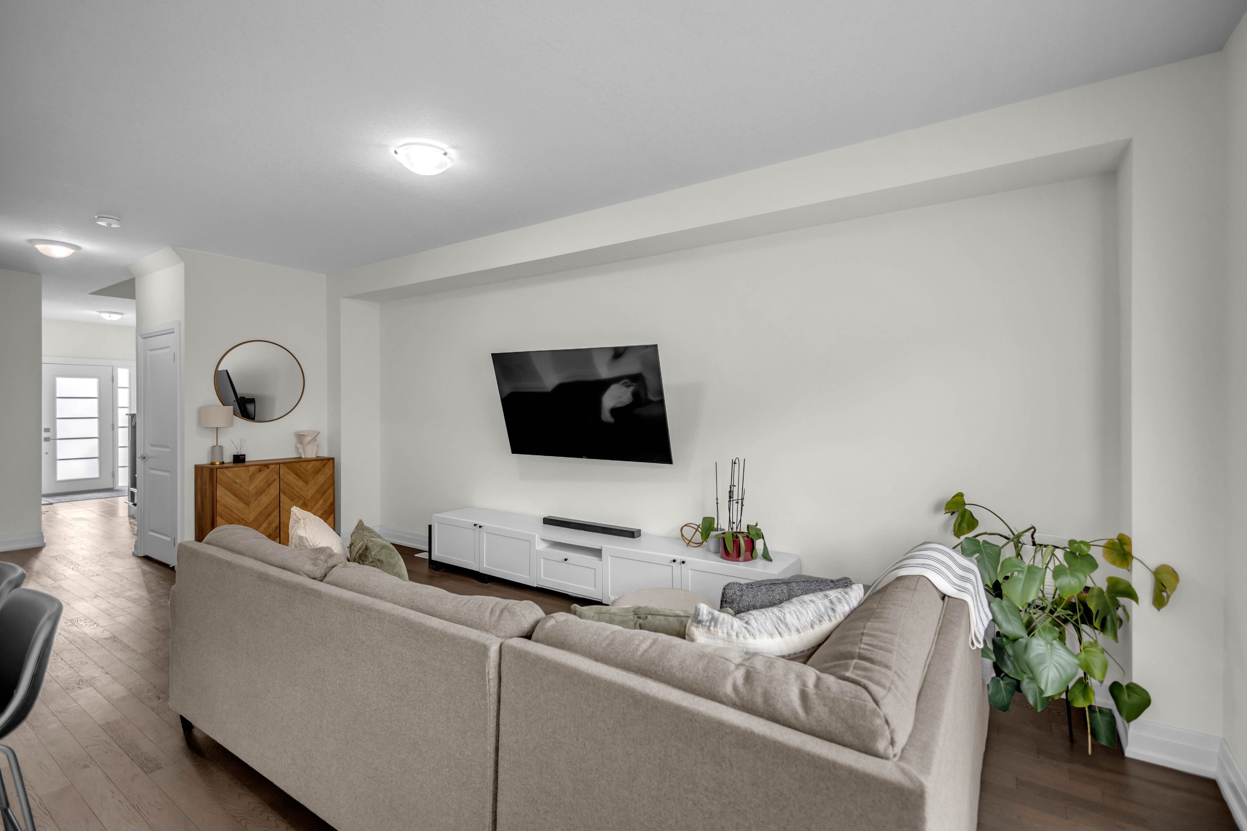 536 Grey St-10