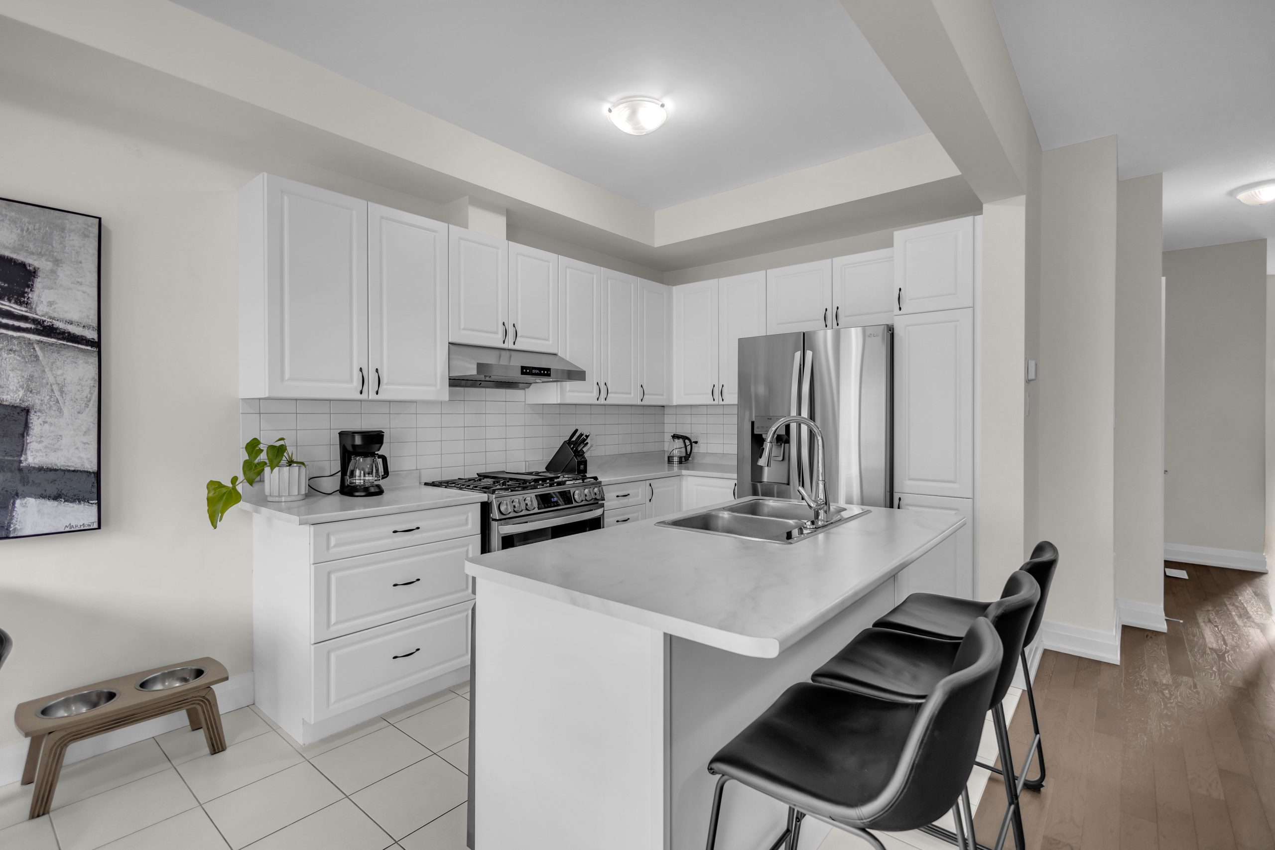 536 Grey St-11
