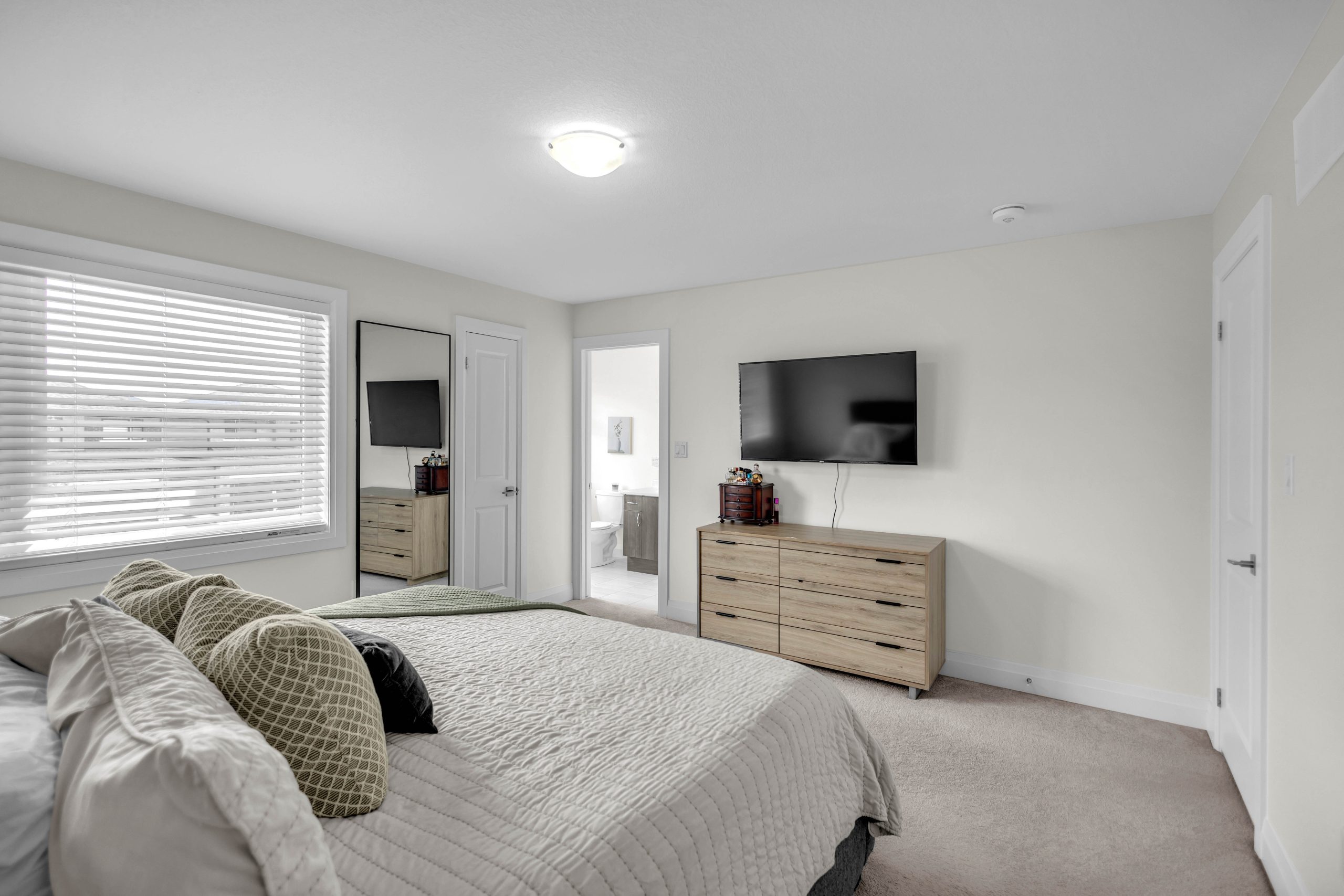 536 Grey St-20