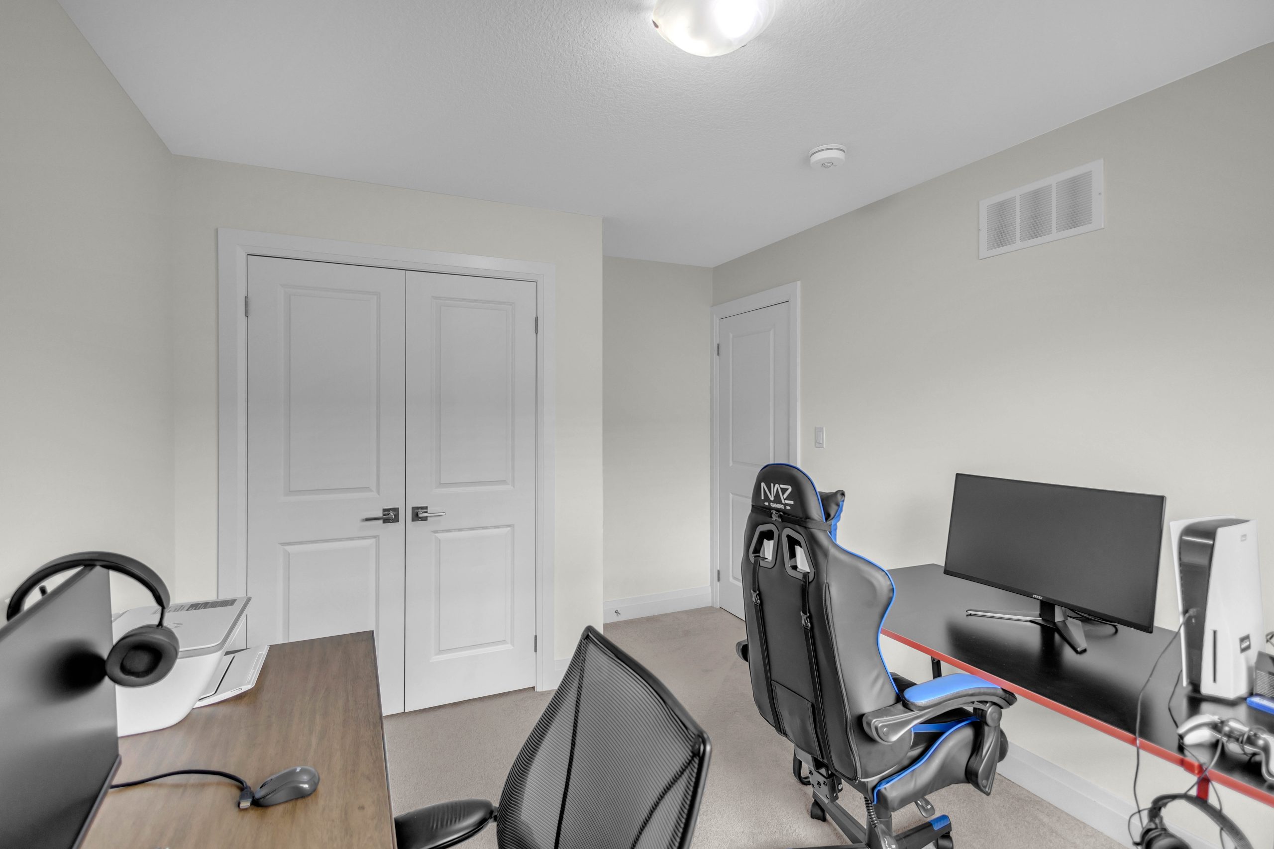 536 Grey St-25