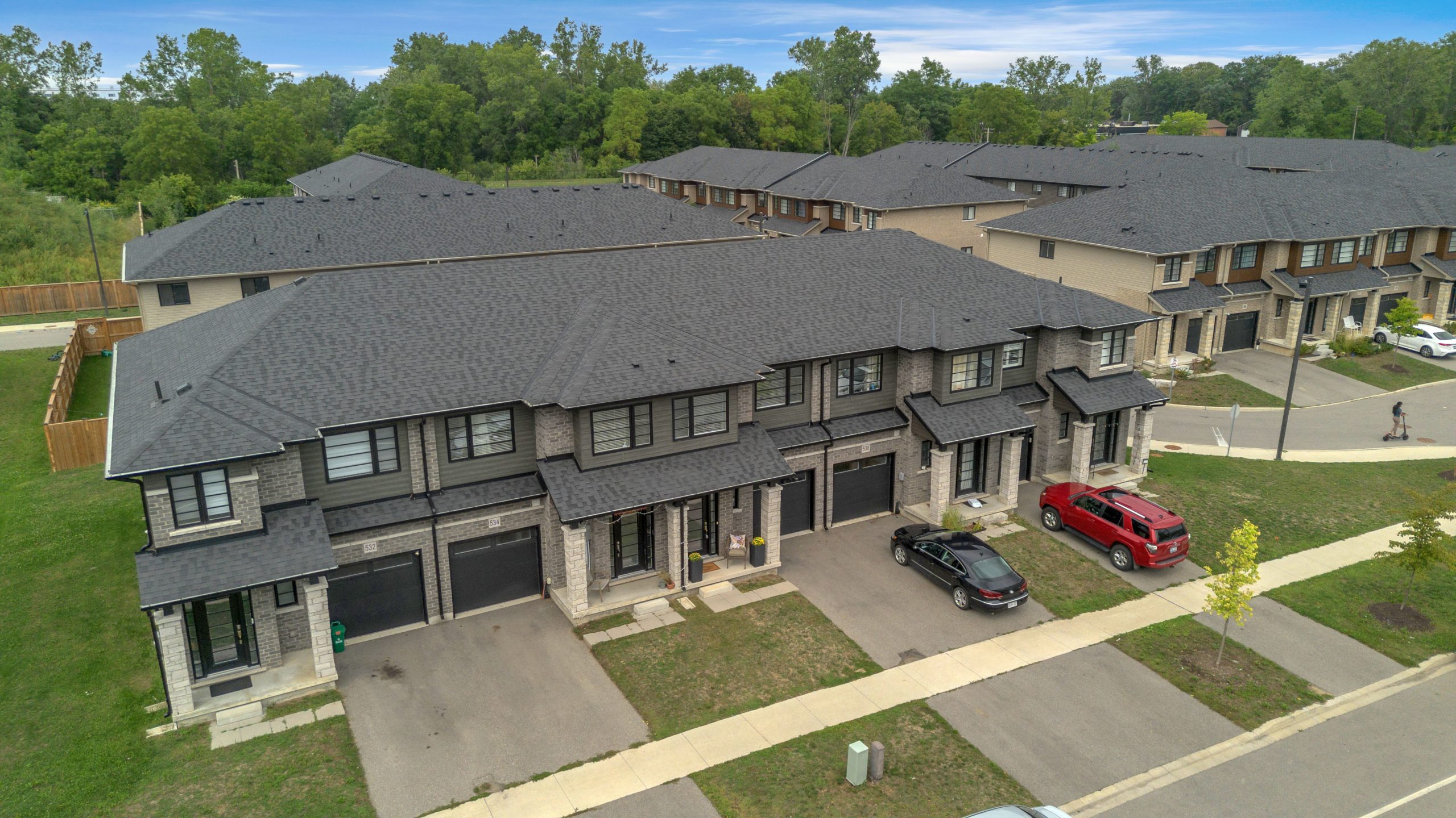 536 Grey St-34
