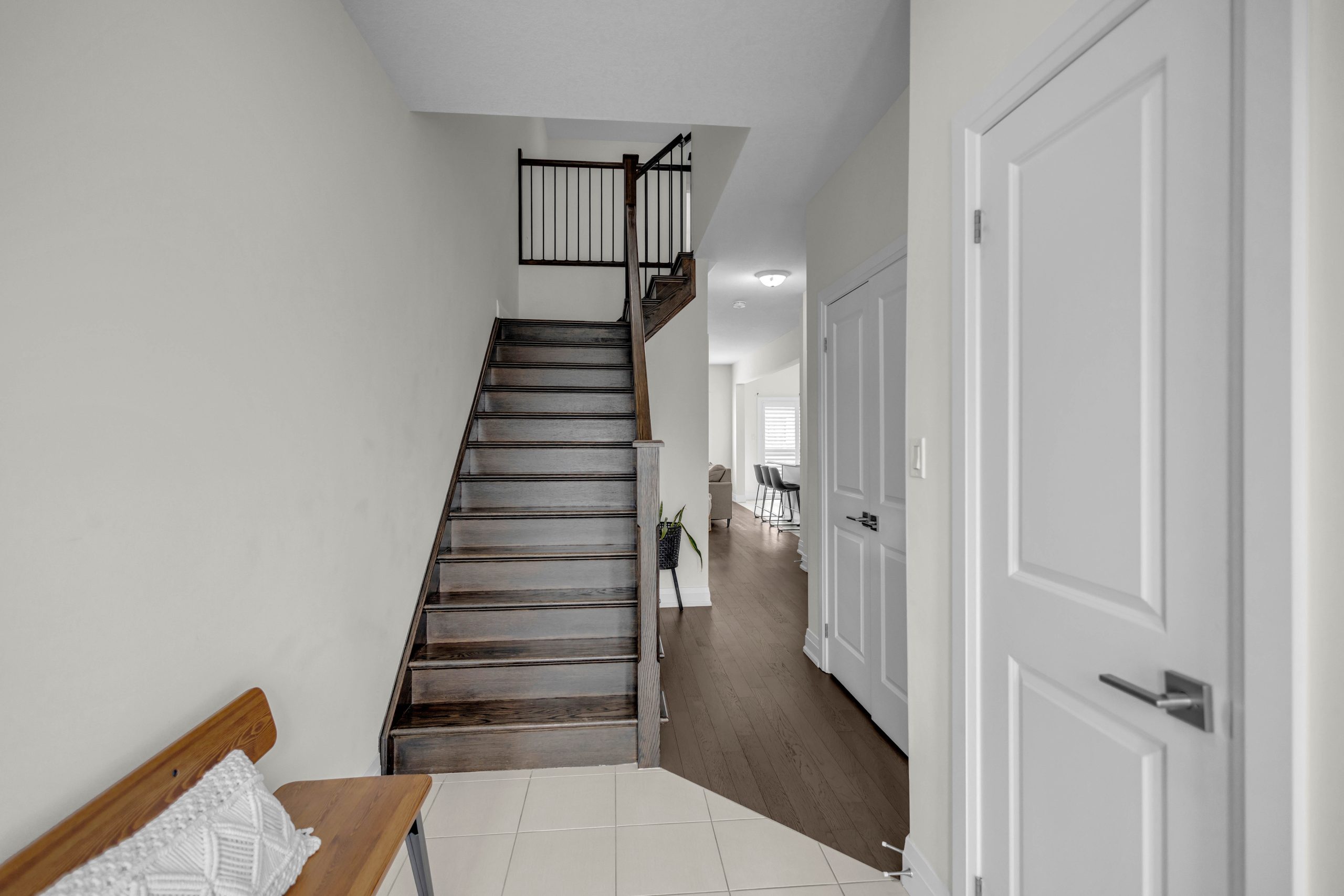 536 Grey St-5
