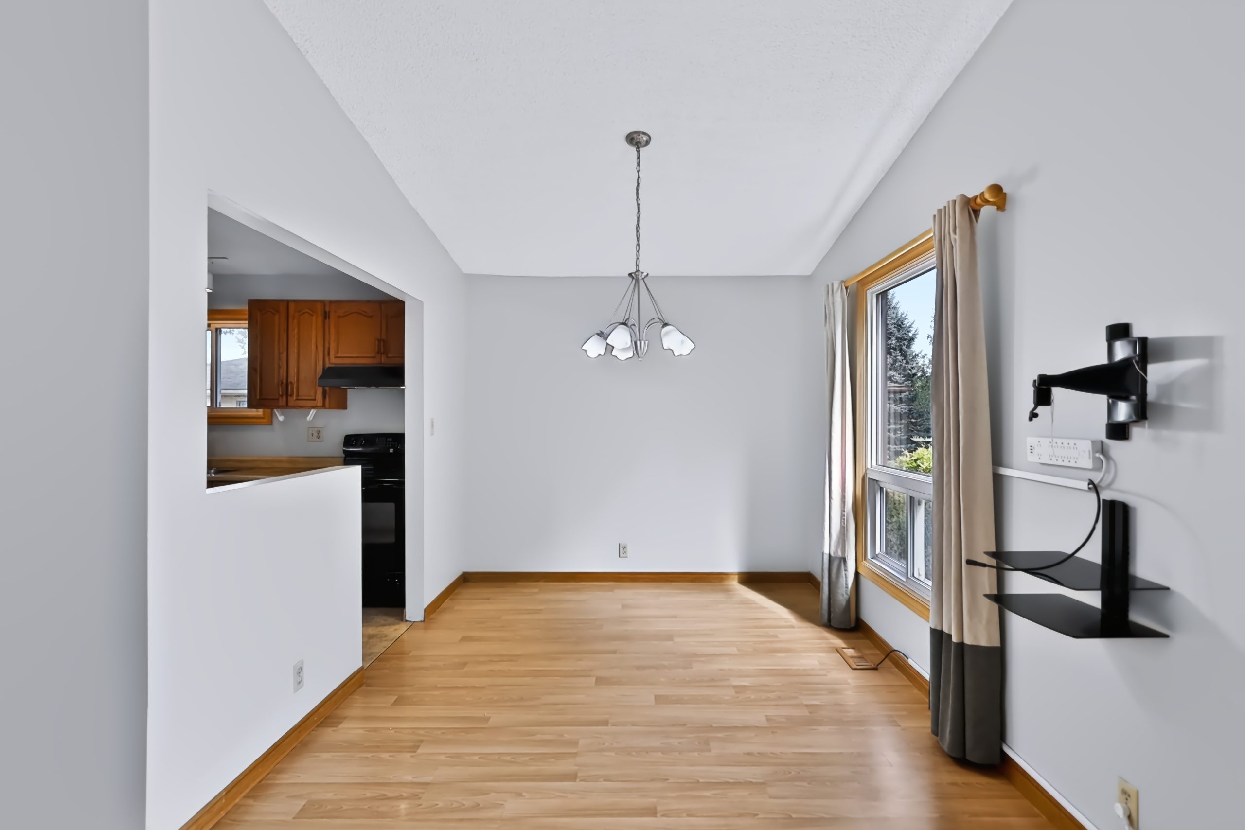 79 Hobart Cres-12