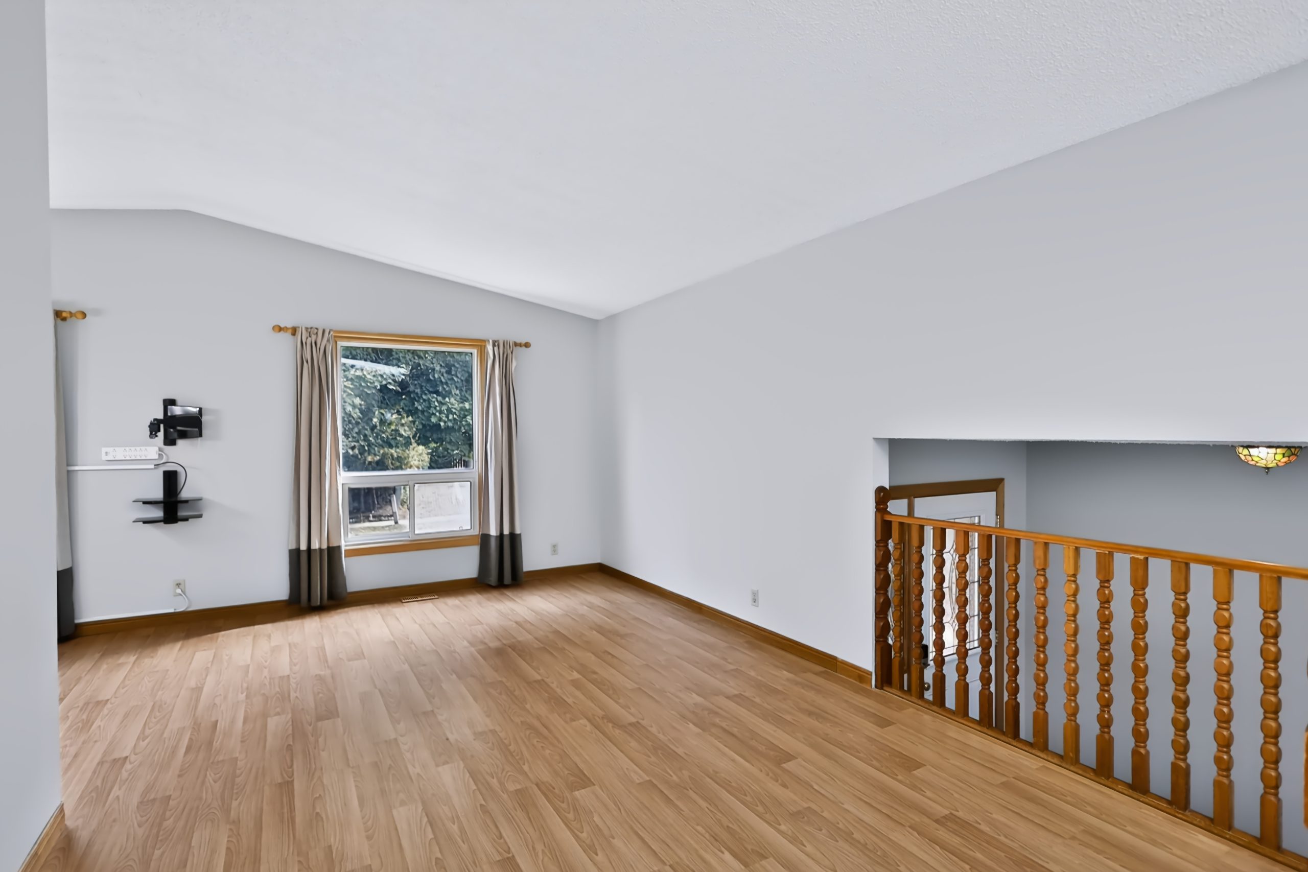 79 Hobart Cres-9